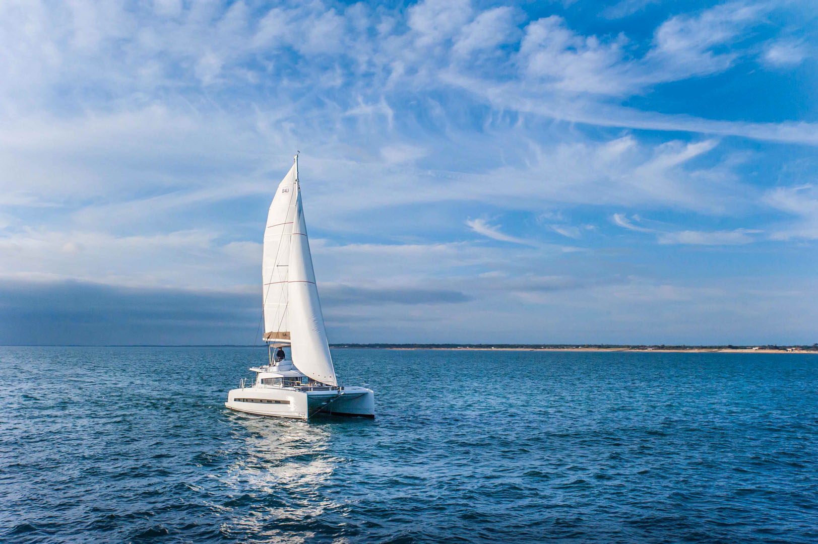 Catamaran Bali 4.3